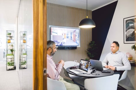 OregaOldBailey_WhitbyMeetingRoom_WithPeople